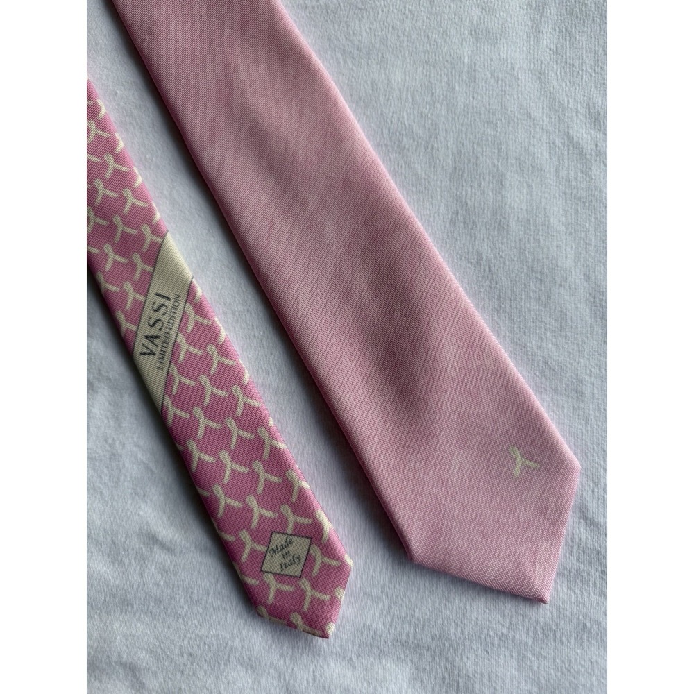 Vassi Limited Edition	Pink Pastel Breast Cancer Awareness Print Silk Tie Necktie
